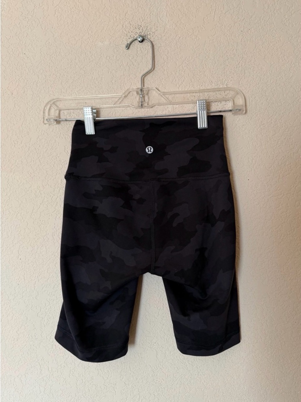 Lululemon Wunder Train High Rise Short 8"